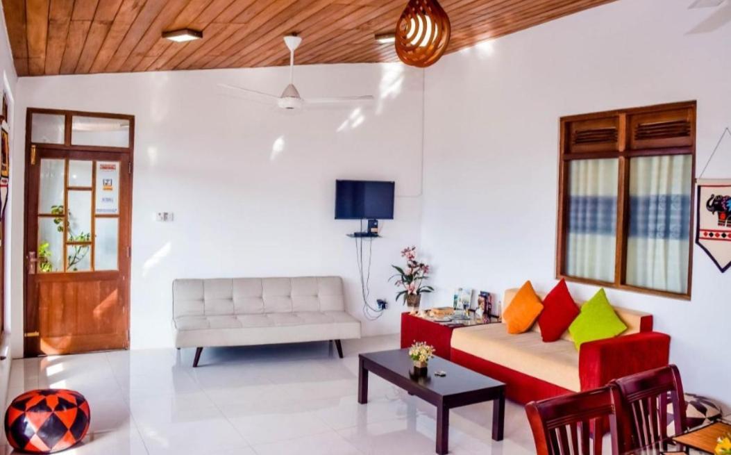 Saru Holiday Apartment - Up To 6 Guests Kandy Exterior foto